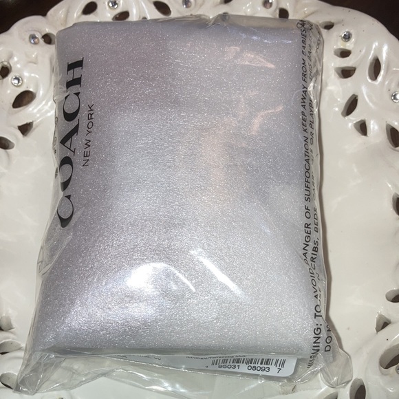 Coach Georgie Wallet In Colorblock Signature Canvas With Rivets - Picture 3 of 6